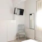 Arias *